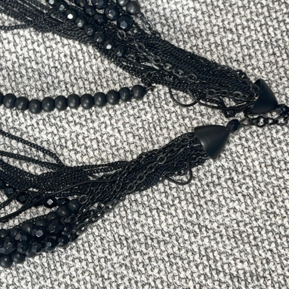 Black Cascading Multi-Layered Necklace - Picture 15 of 16